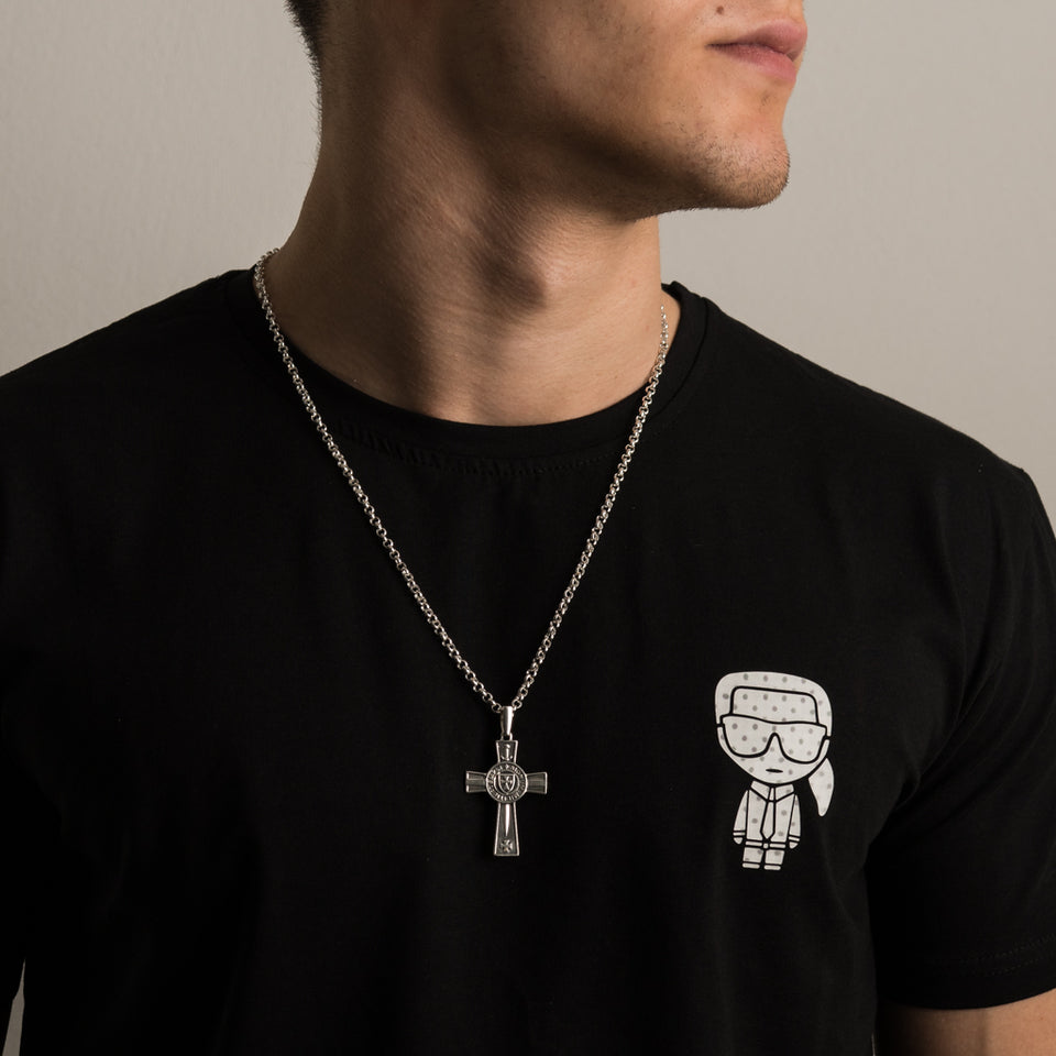 Knights Templar cross pendant for men is sterling silver 925 men’s cross "Knights Templar Signum Militie". Templar pendant is handmade with unique design and amazing artwork. Masonic sterling silver pendant is also catholic jewel and is a symbol of Poor Knights of Christ is a secular order of the Roman Catholic Church. Check out other best handcrafted sterling silver men's jewelry at silverslegends.com