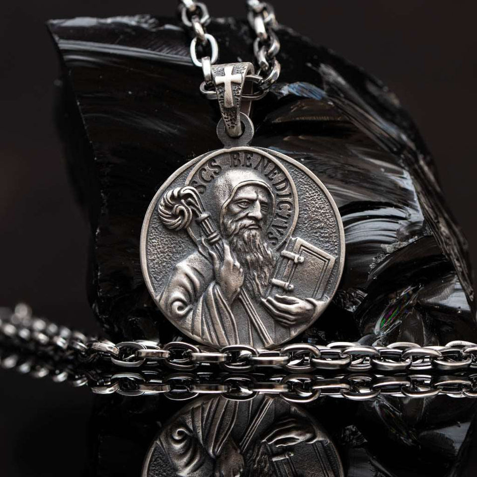 St Benedict medal Exorcism, St Benedict sacramental pendant necklace with oxidized rollo chain. St Benedict patron medal silver with prayer. Circle Catholic charm, St Benedict holding a wand and his rule for monasteries medallion