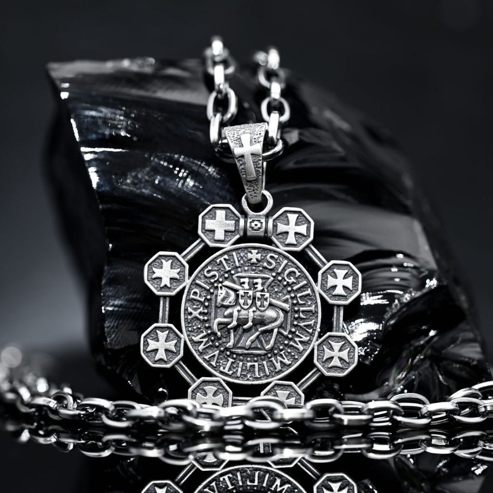 Solid sterling silver 925 Templar pendant featuring all Templar crosses and a detailed depiction of Knights Templar soldiers of Christ riding a horse with silver rope chain necklace, symbolizing medieval history and religious faith.